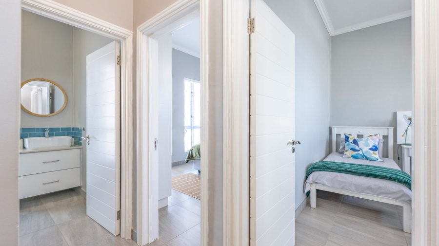 2 Bedroom Property for Sale in Struisbaai Western Cape